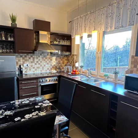 Sunnyside Apartmanhaz Apartman