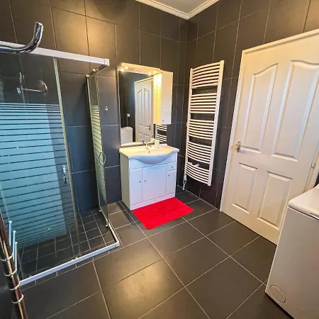 Sunnyside Apartmanhaz Apartman
