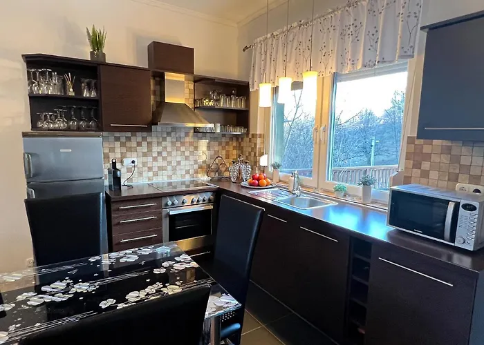 Sunnyside Apartmanhaz Apartment